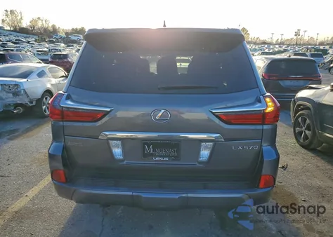 2017 Lexus Lx 570 z USA, uszkodzony, nr VIN JTJHY7AX9H4228399